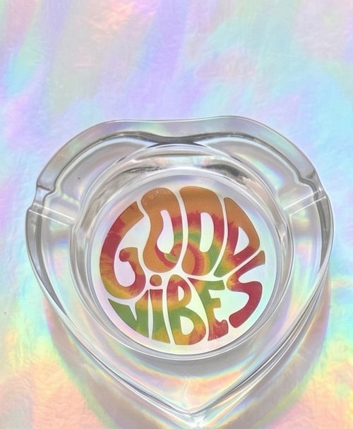THE "GOOD VIBES" HEART-SHAPED GLASS ASHTRAY